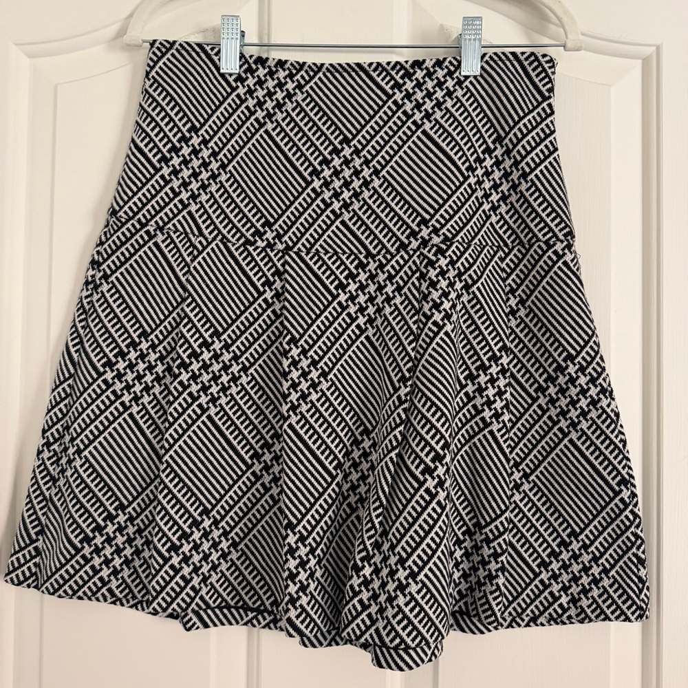 Trina Turk Size 0 Designer skirt